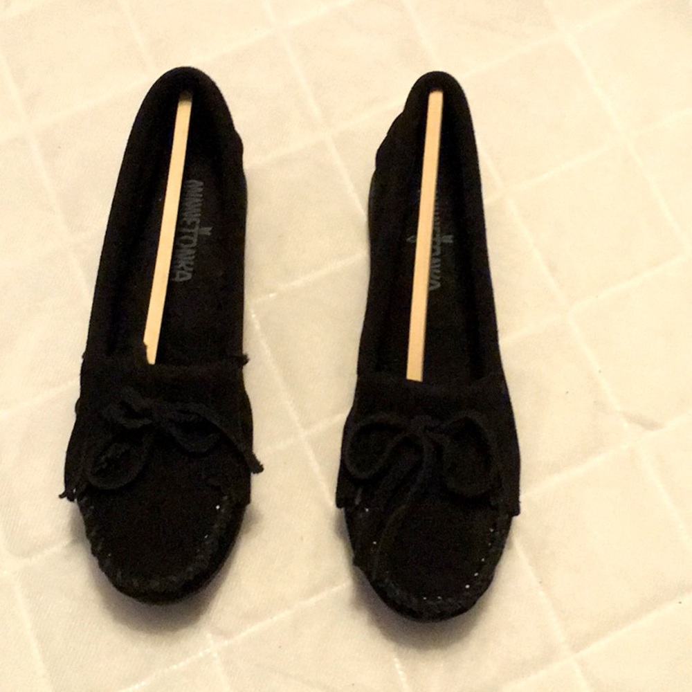 Minnetonka Kilty Hardsole Moccasin - Size 5
